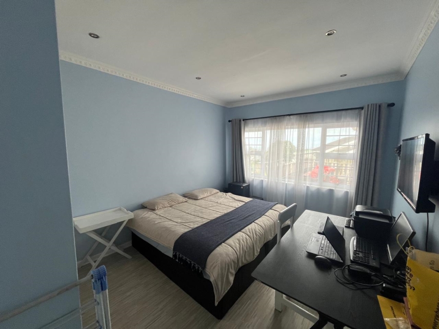 To Let 3 Bedroom Property for Rent in Sunnyridge Eastern Cape